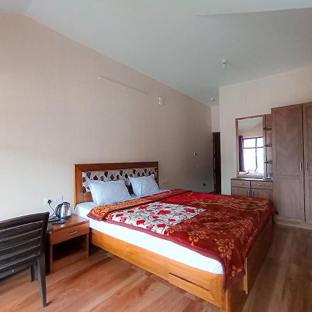 Karpagam Homestay Ooty Bagian luar foto