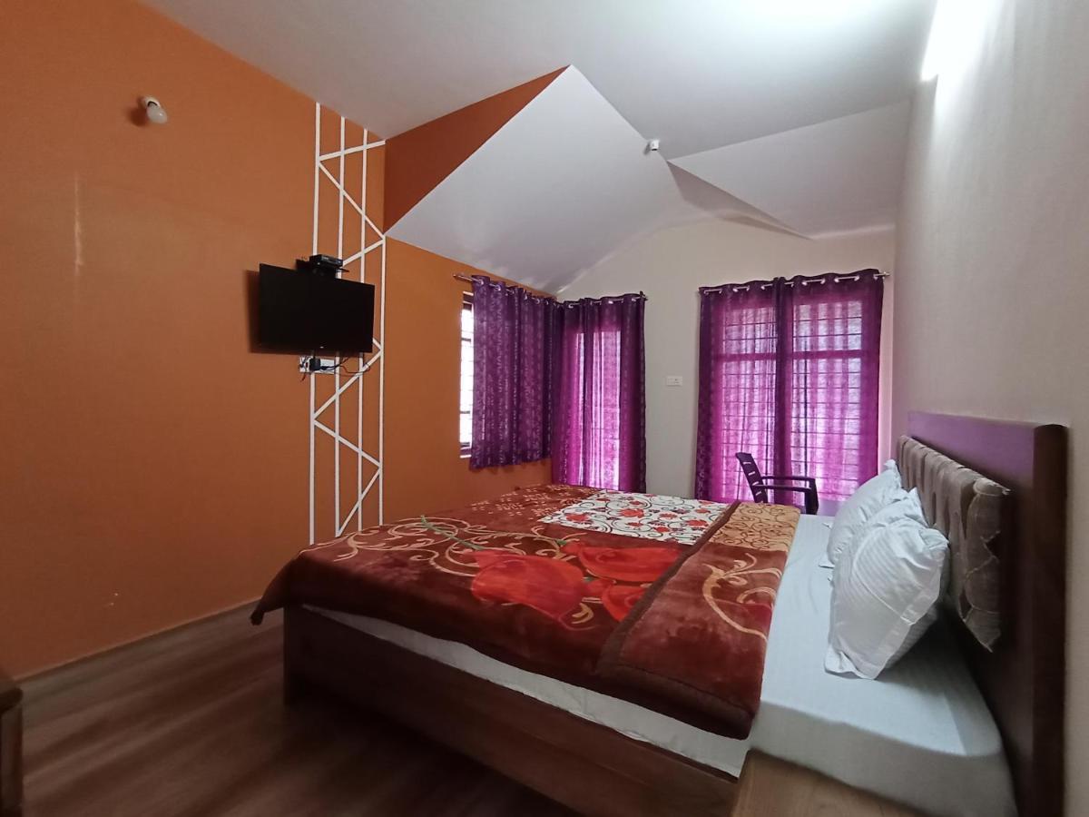Karpagam Homestay Ooty Bagian luar foto