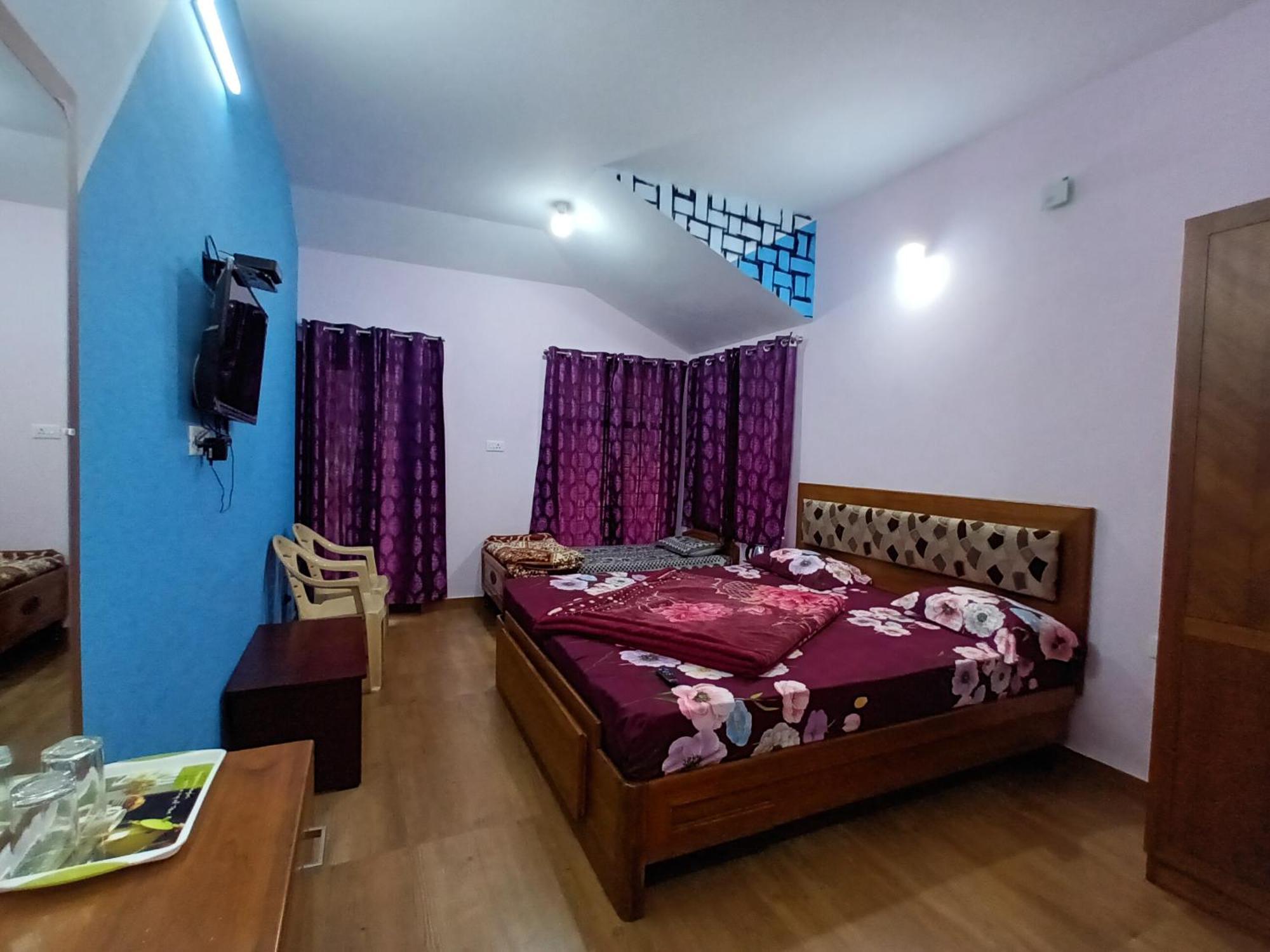 Karpagam Homestay Ooty Bagian luar foto