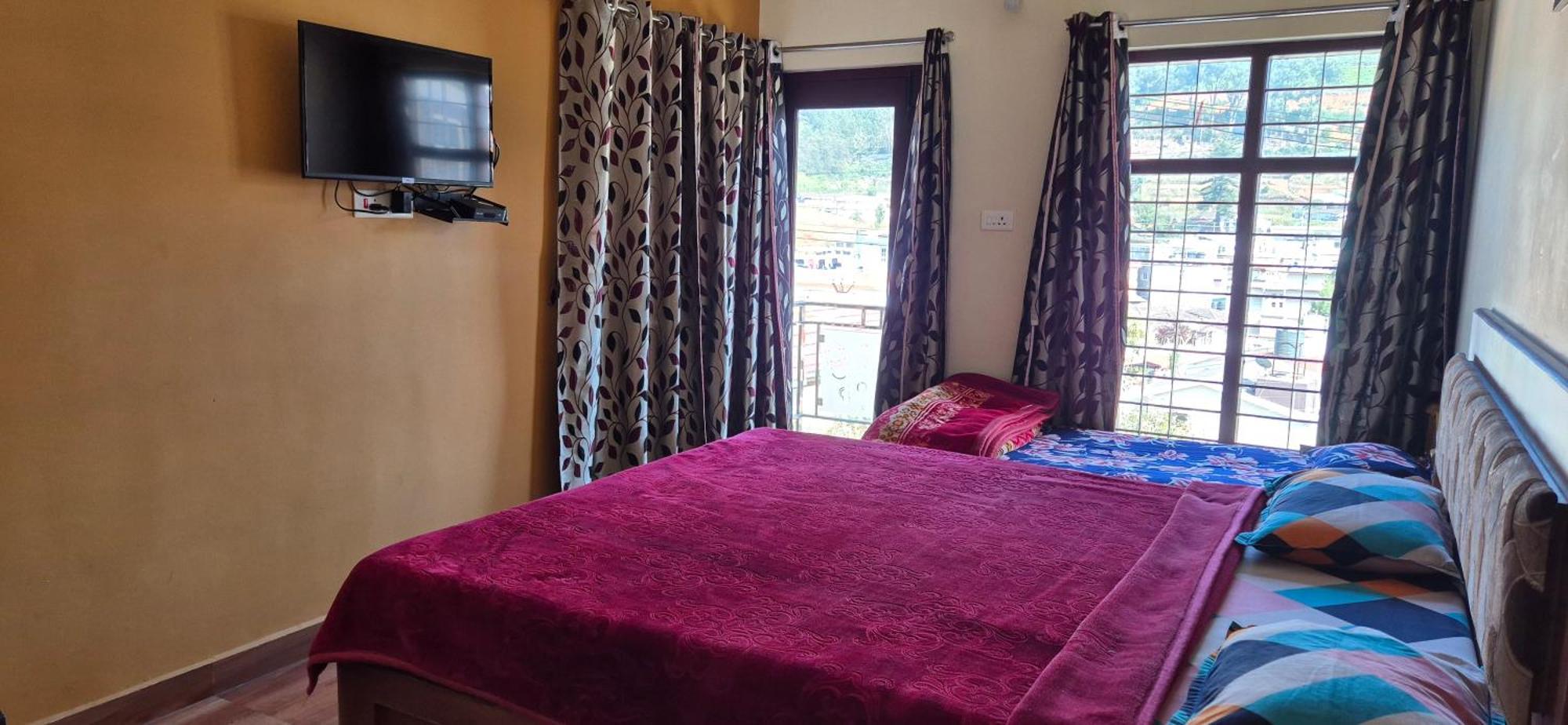 Karpagam Homestay Ooty Bagian luar foto