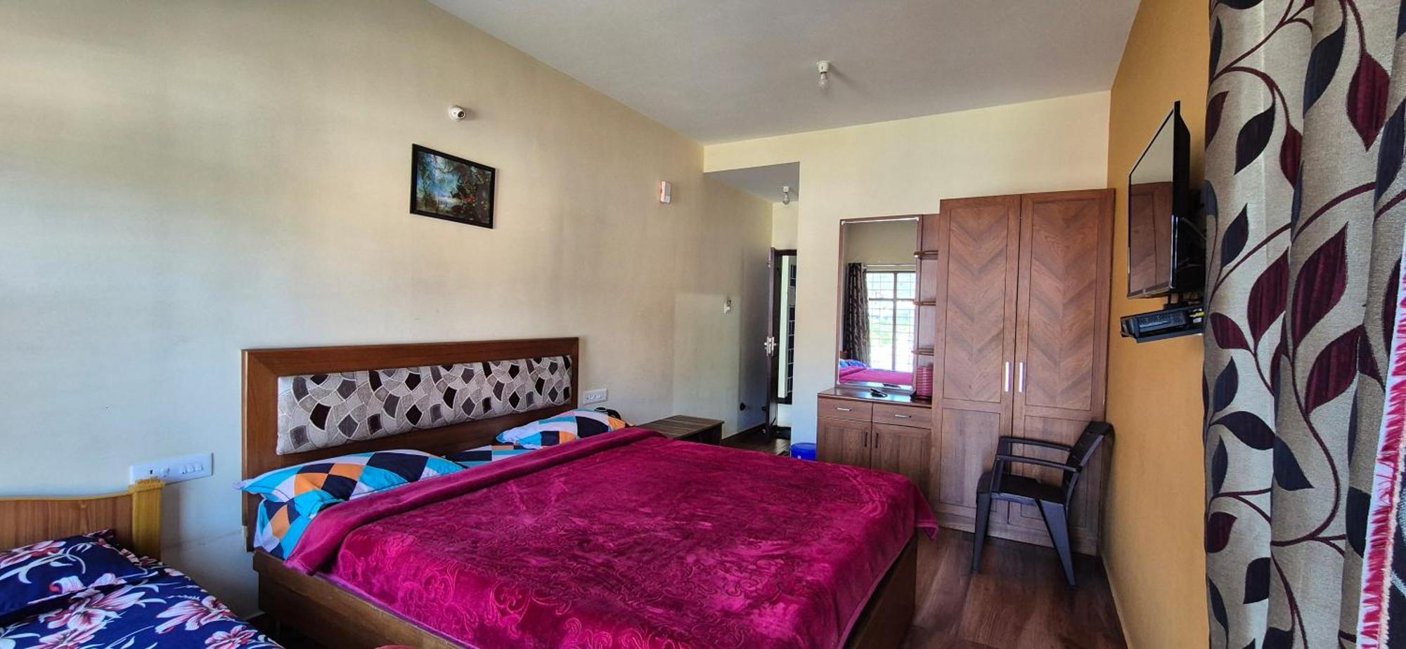 Karpagam Homestay Ooty Bagian luar foto